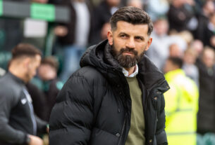 Schalke Plymouth Argyle Mengkritik Miron Muslic temp