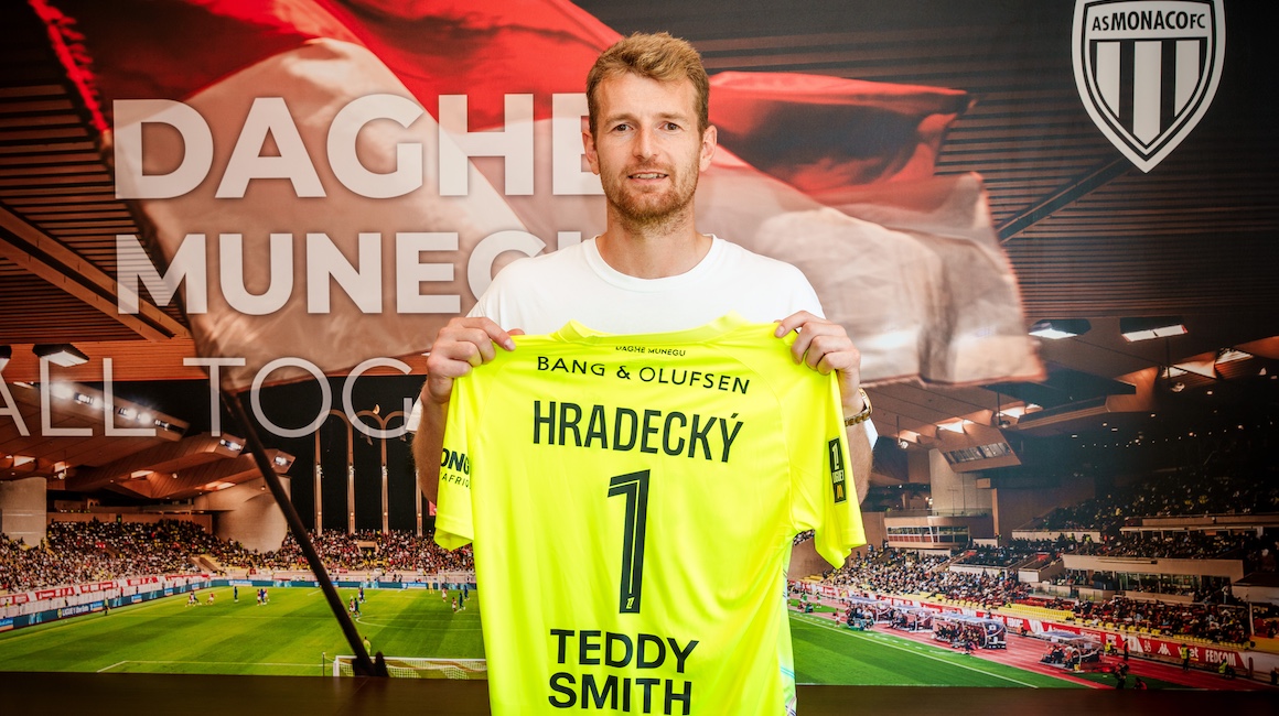 Bayer Leverkusen Kapten Lukas Hradecky Pindah ke AS Monaco temp